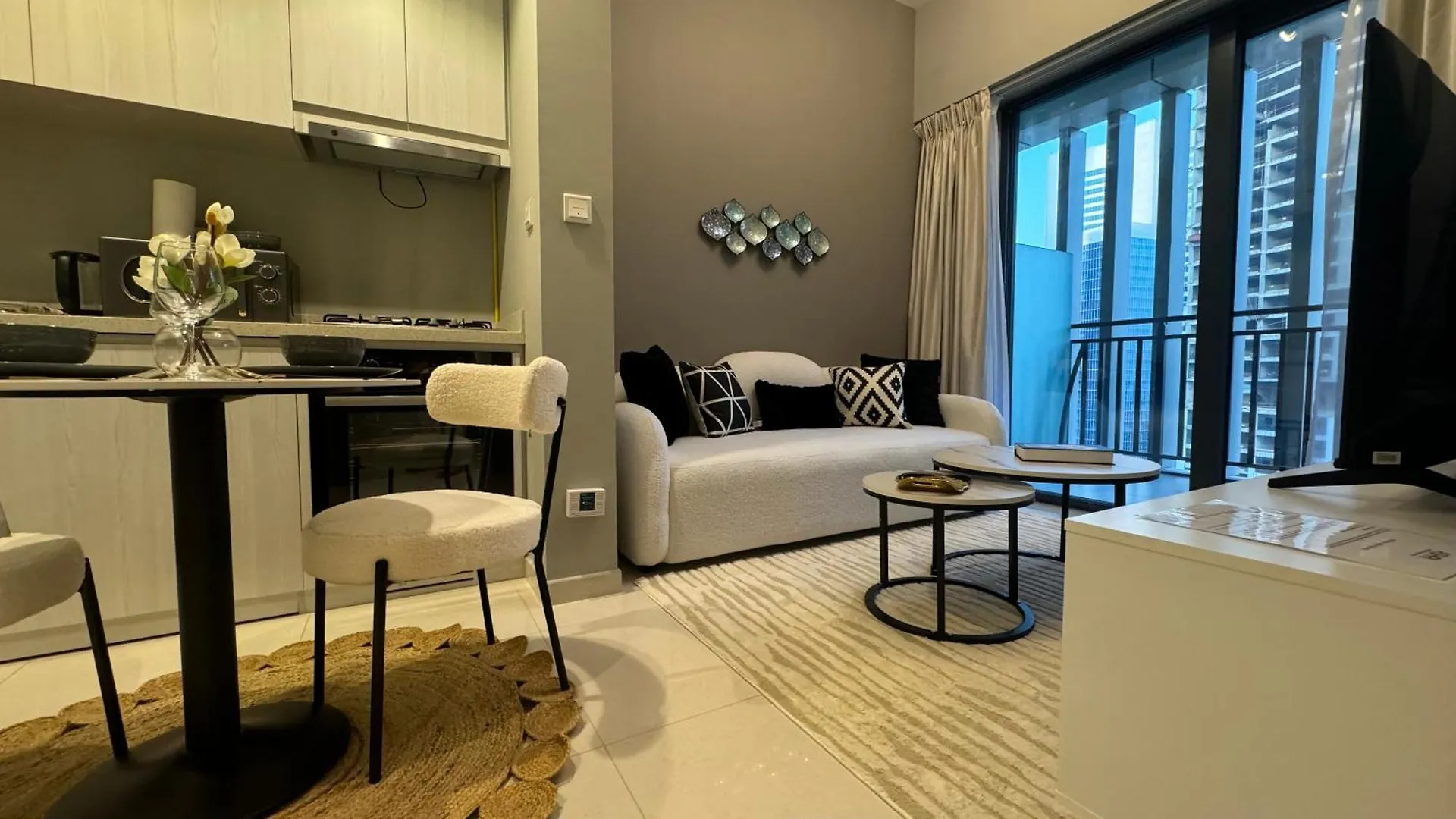 Ashri Holiday Homes Stylish Apartment Near Burj Khalifa Ντουμπάι Ηνωμένα Αραβικά Εμιράτα