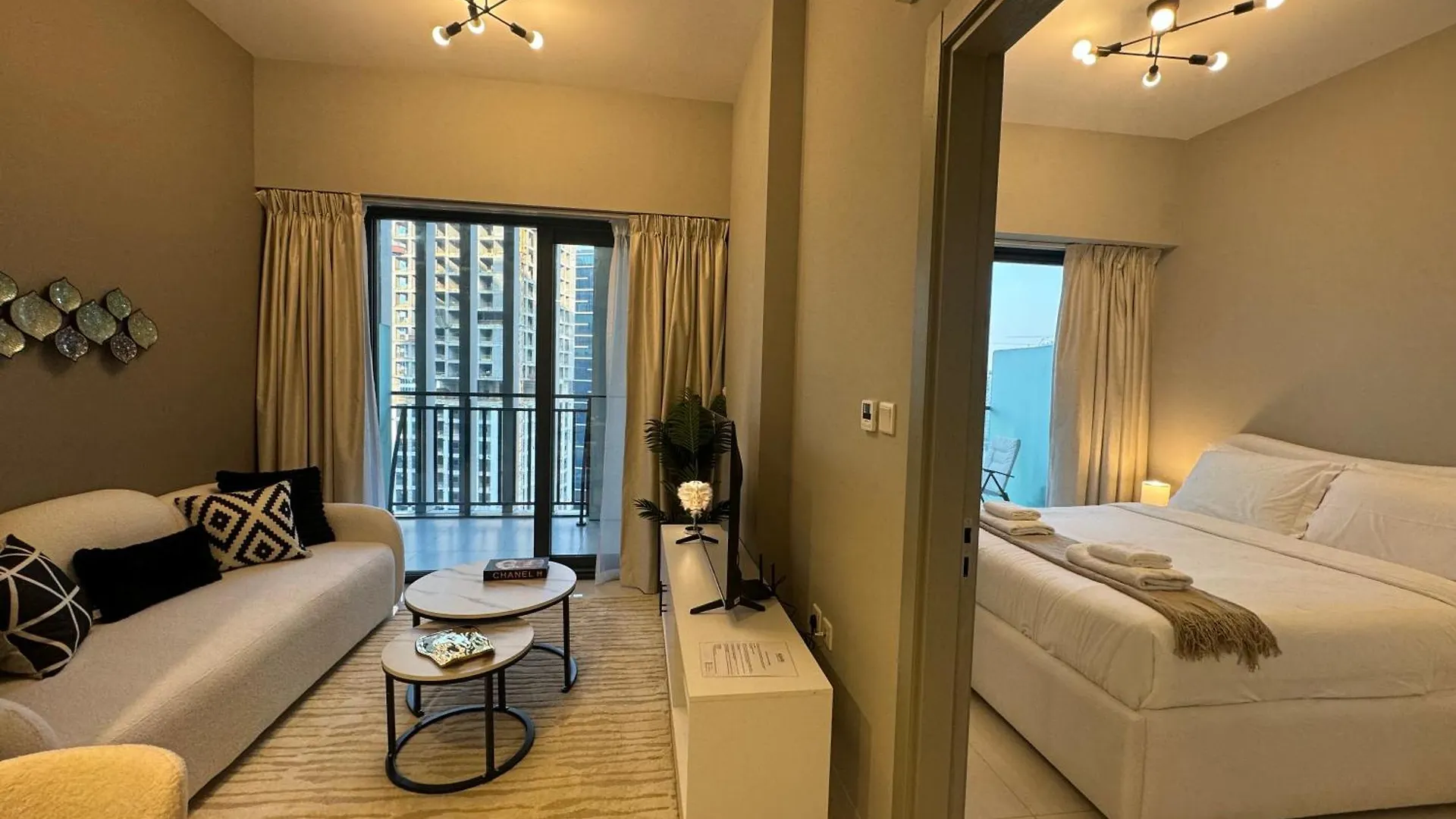 Ashri Holiday Homes Stylish Apartment Near Burj Khalifa Dubai
