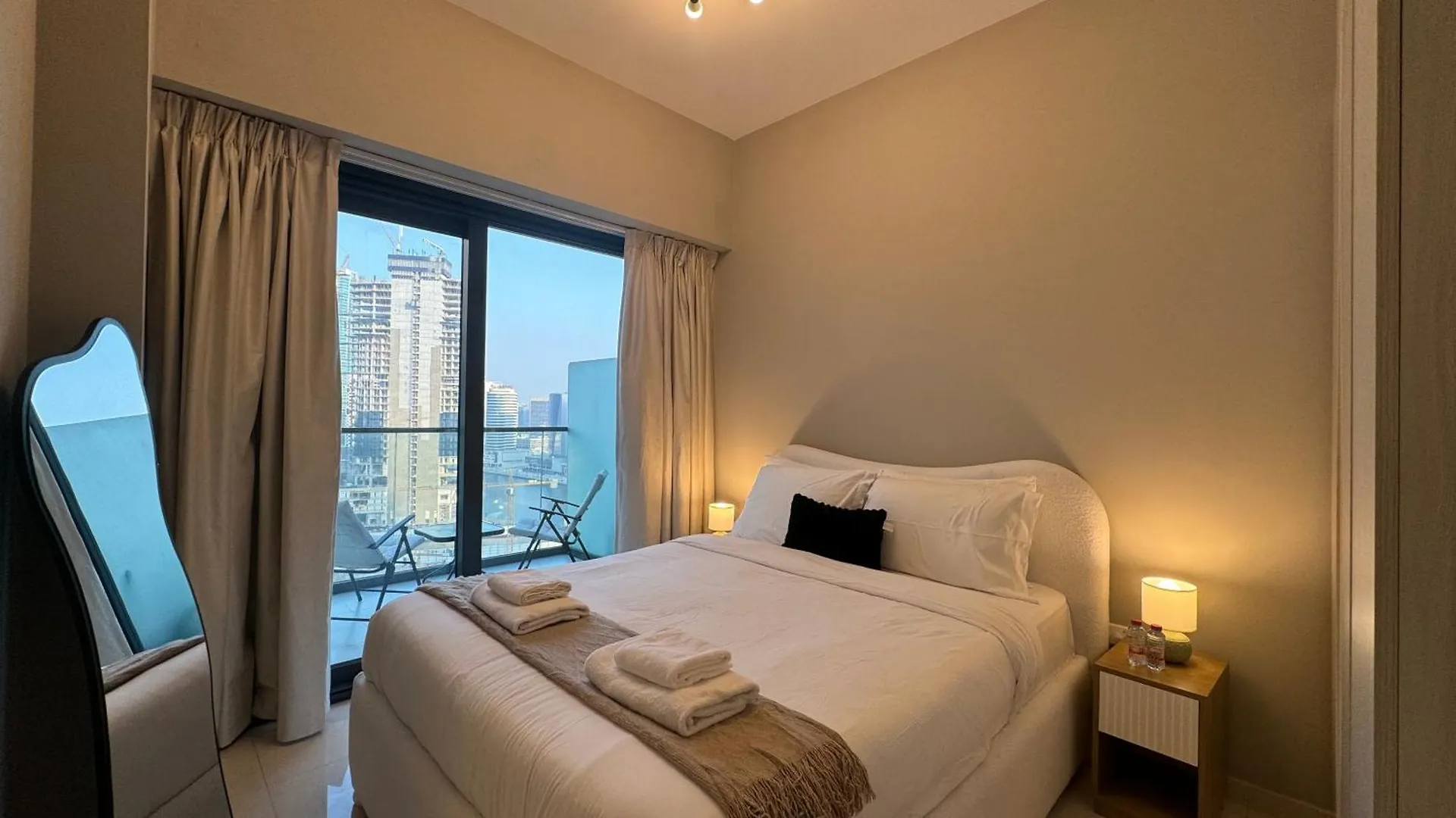 Ashri Holiday Homes Stylish Apartment Near Burj Khalifa Dubai 0*,  United Arab Emirates